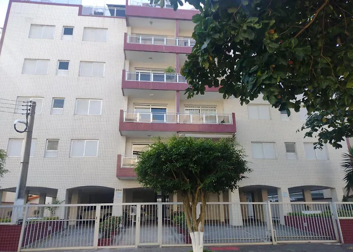 Apartamento amplo próximo a praia - Faça tudo a pé Guarujá